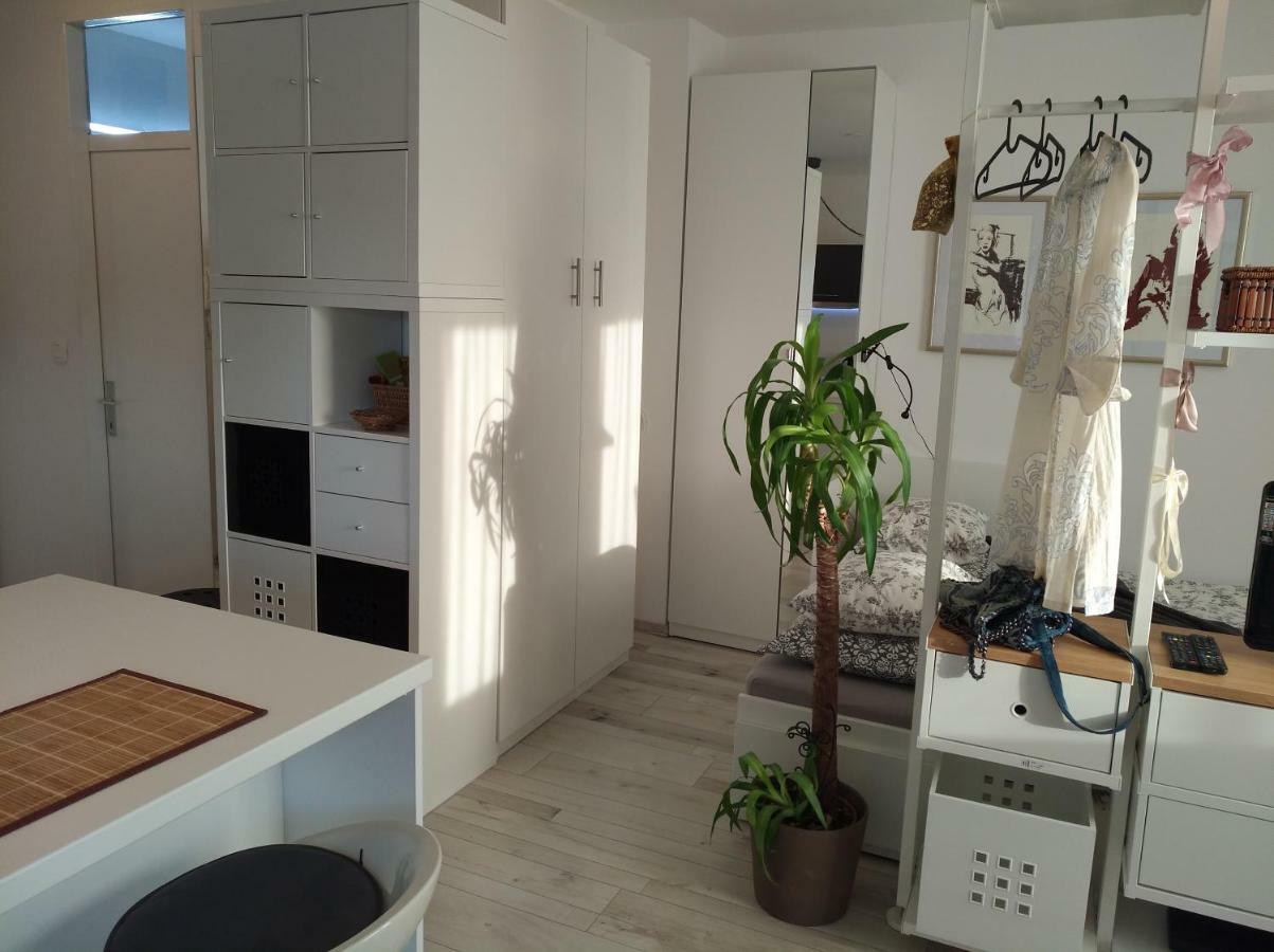 New Studio Apartment Sun With Free Parking Zagreb Dış mekan fotoğraf